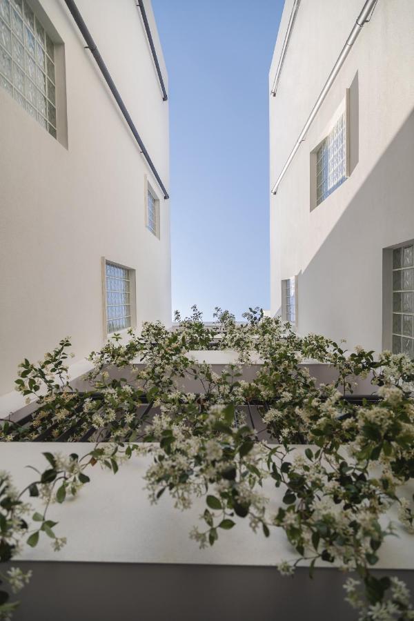 מלון דירות Alinea Urban Saripolou Square 5*